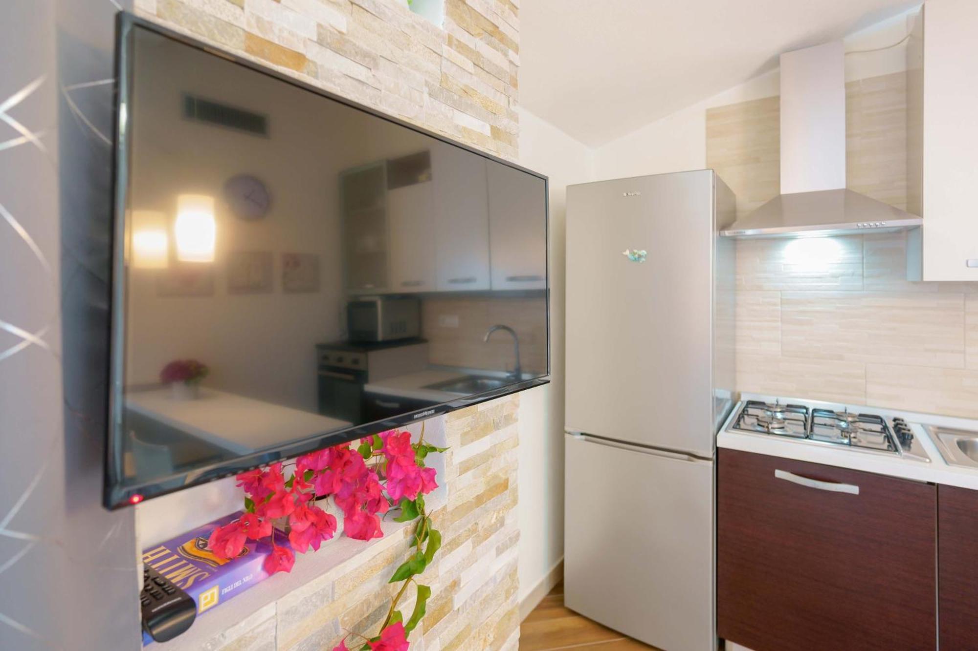 Exclusive Use Swimming Pool Available From June To September Cagliari Luaran gambar