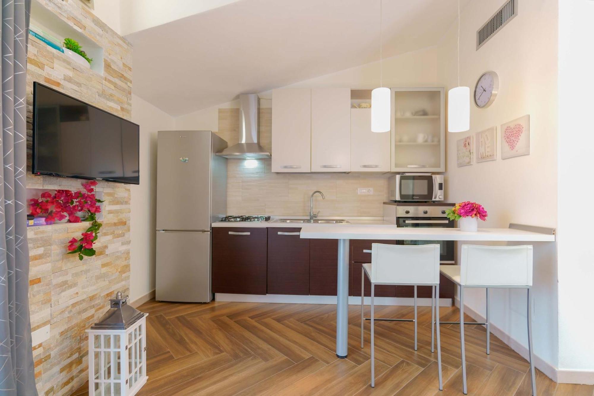 Exclusive Use Swimming Pool Available From June To September Cagliari Luaran gambar