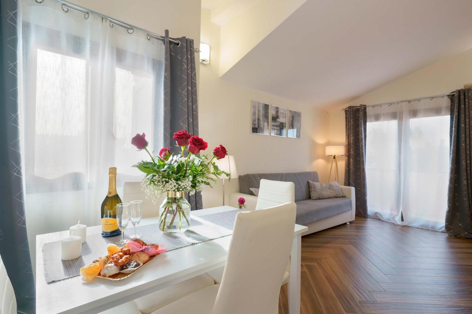 Exclusive Use Swimming Pool Available From June To September Cagliari Luaran gambar