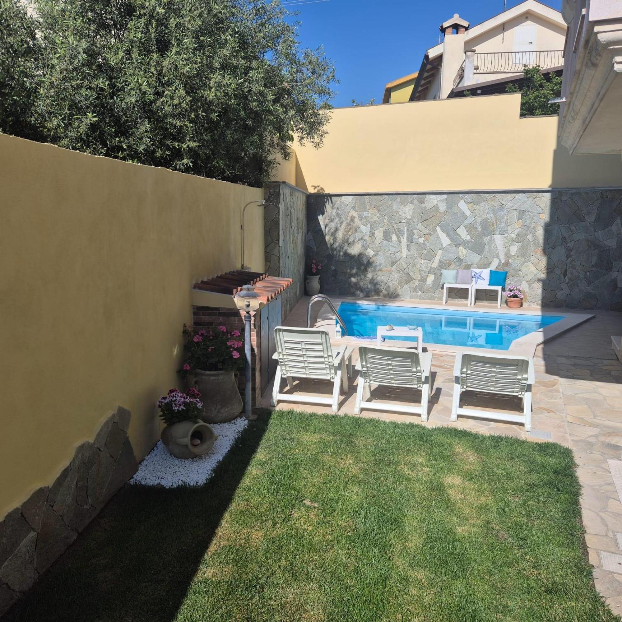 Exclusive Use Swimming Pool Available From June To September Cagliari Luaran gambar