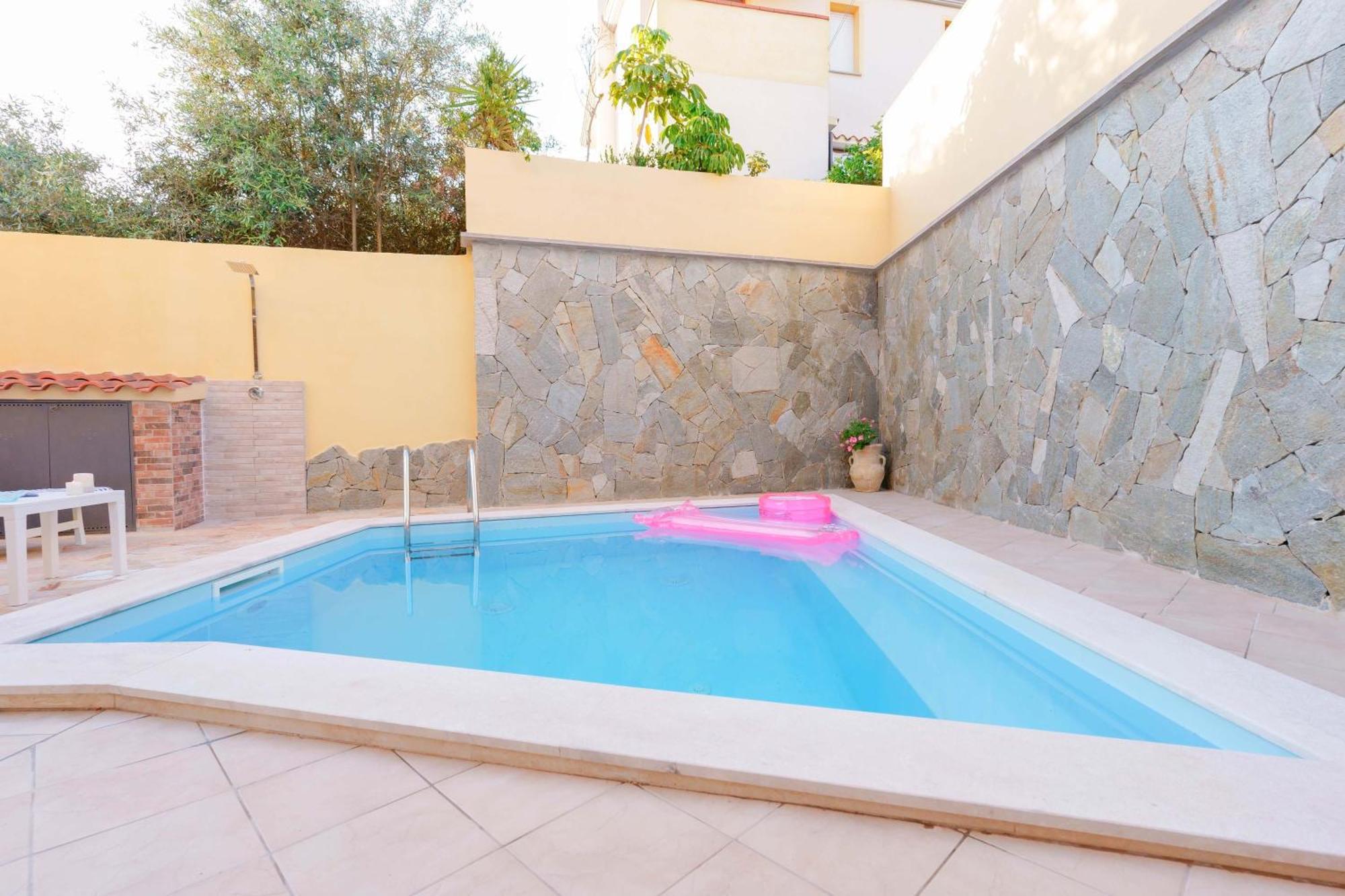 Exclusive Use Swimming Pool Available From June To September Cagliari Luaran gambar